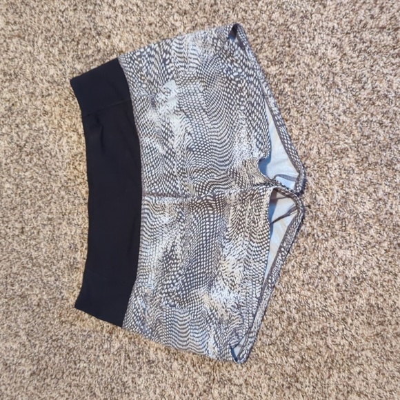 lululemon athletica Pants - Lululemon Speed Up Short